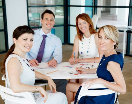 Equipo de directorio de turismo